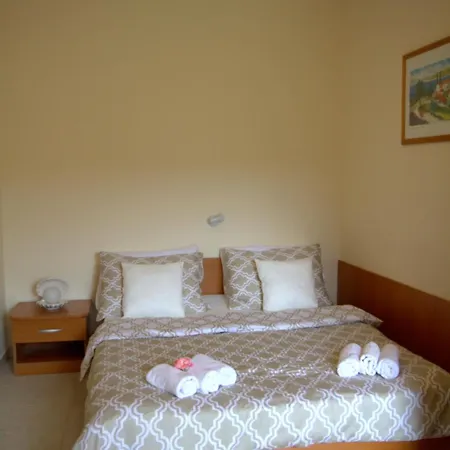 Apartment Marica Primosten