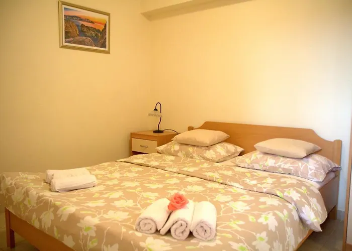 Apartment Marica Primosten