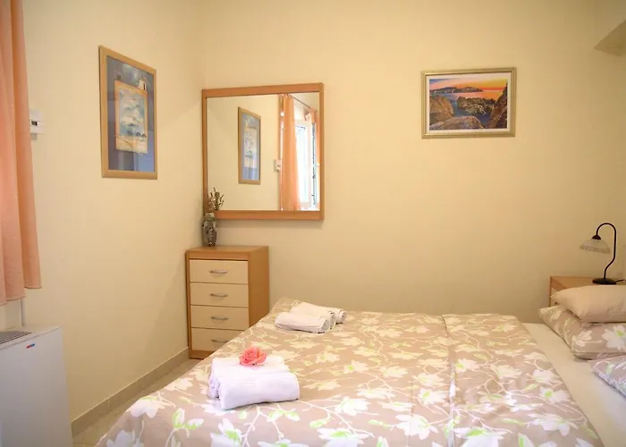 Apartment Marica Primosten